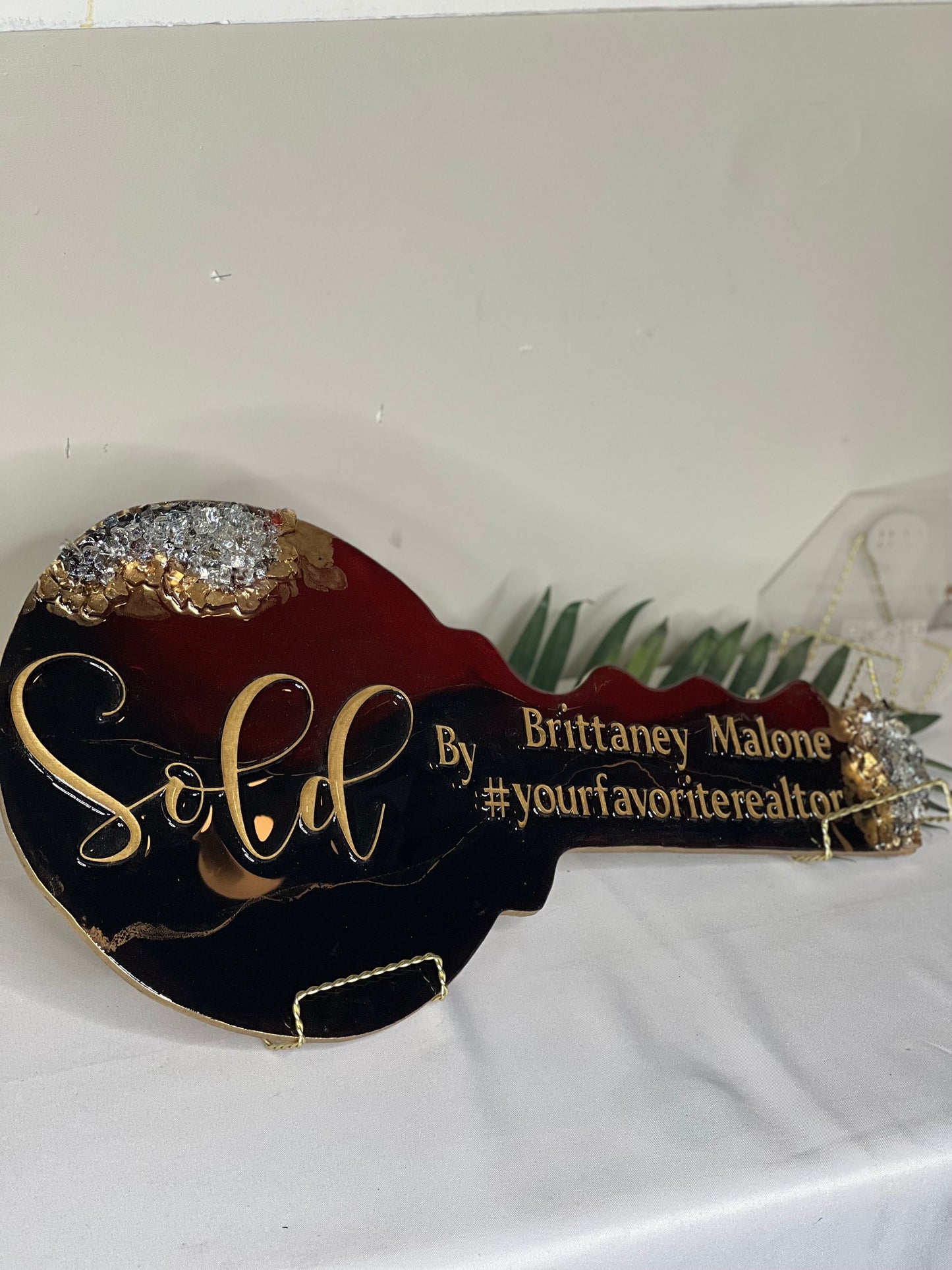 Marble Me Black & Red Key Sign (Standard)