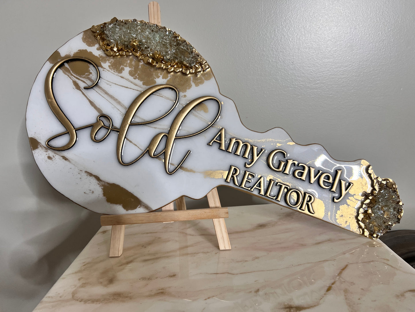Marble Me White Key Sign (Premium)