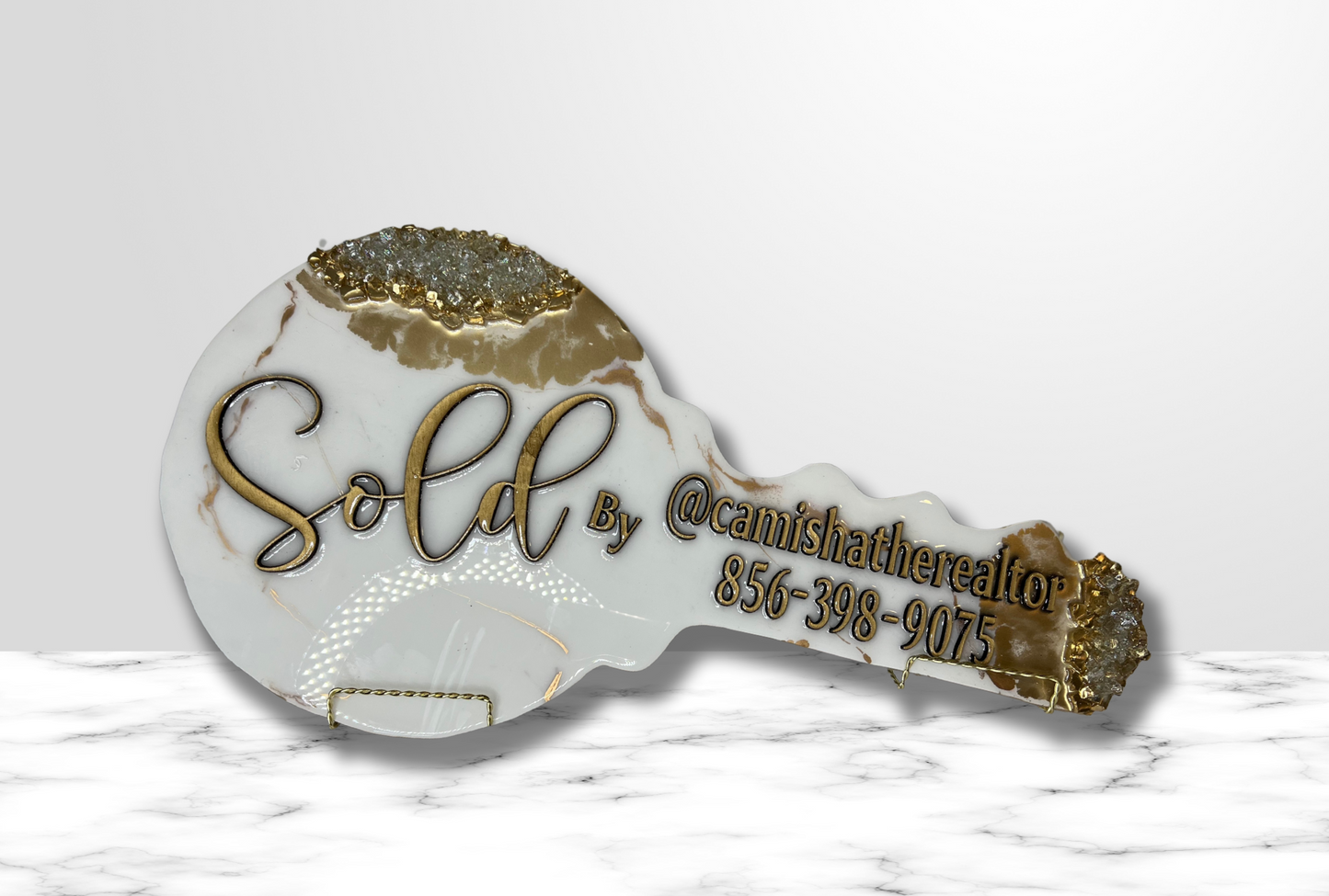 Marble Me White Key Sign (Premium)